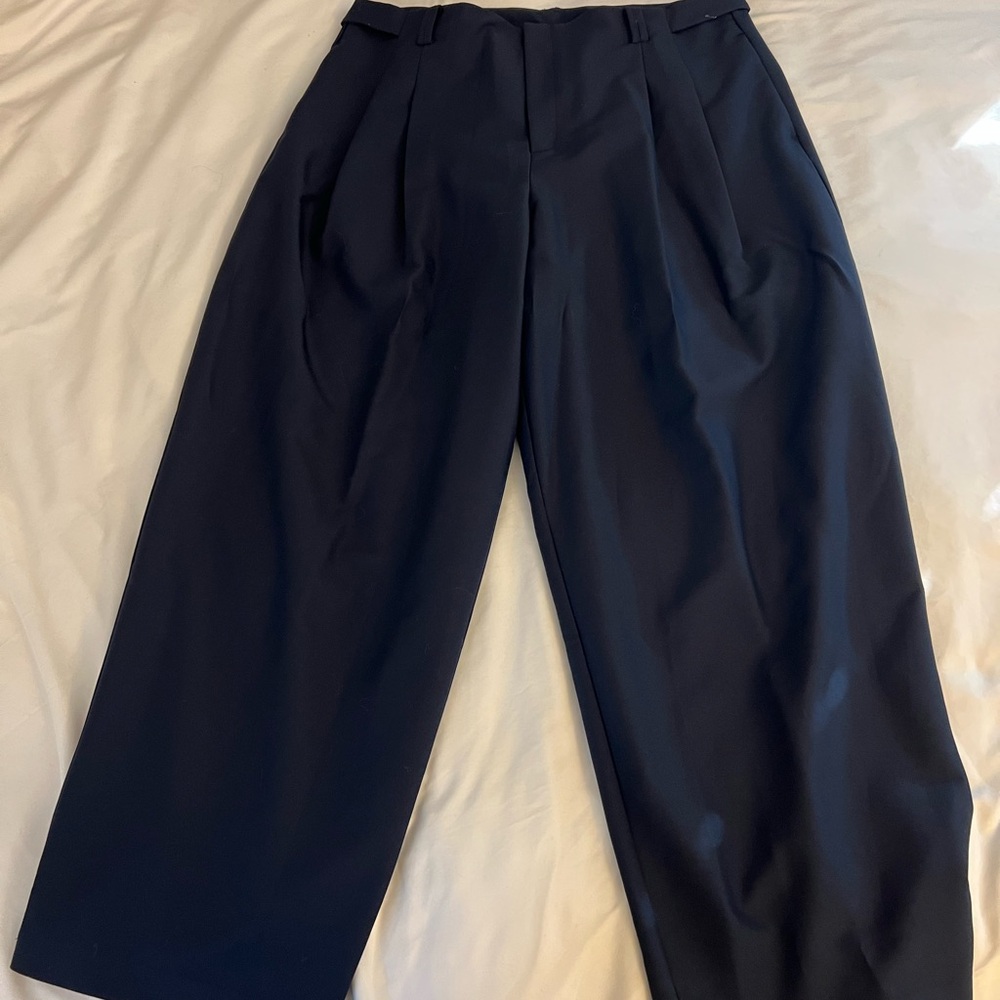 NWOT Eloquii Navy Wide Leg Pleated Pants